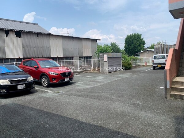 駐車場(敷地内駐車場☆)