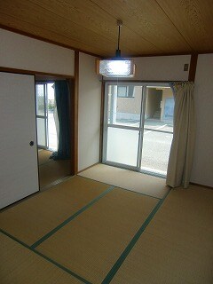 ベッドルーム(６畳の和室になります。)