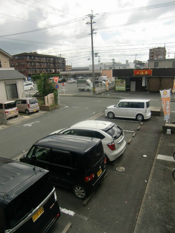駐車場(敷地内に駐車場完備しております☆)