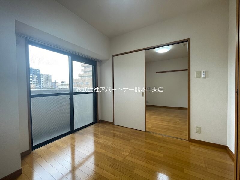 物件内観写真4　(落ち着いた雰囲気のお部屋です)