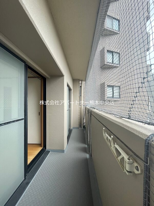 物件内観写真8　(洗濯物も干しやすいです)