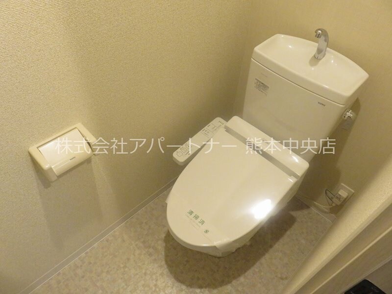 物件内観写真3　(もちろん♪温水洗浄便座付き！)