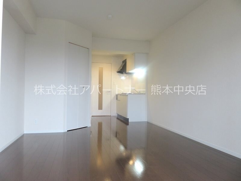 物件内観写真7　(広々ベッドスペース！)