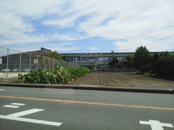 その他(飽田中学校まで130m)