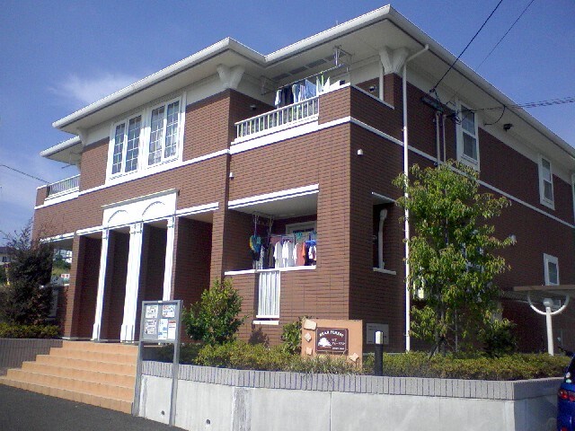 リア　フォーリストの物件外観写真