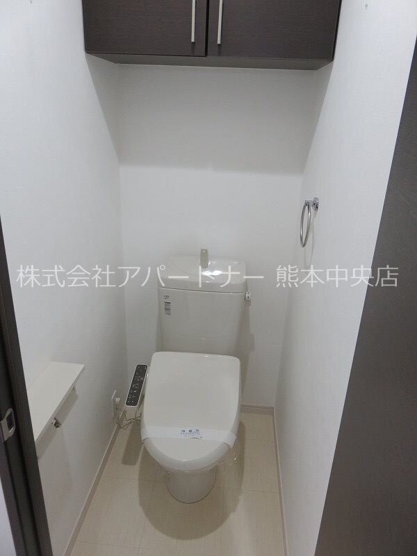 物件内観写真2　(温水洗浄便座完備！)