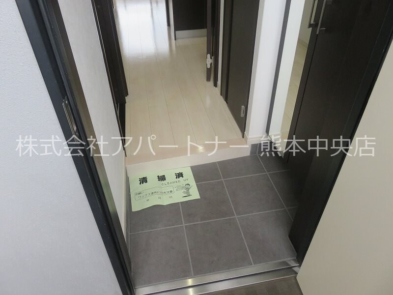 物件内観写真7　(玄関スペース☆)