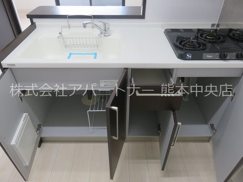 物件内観写真20　(キッチン収納は魅力的☆)