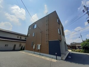 エストカーサ長嶺外観写真