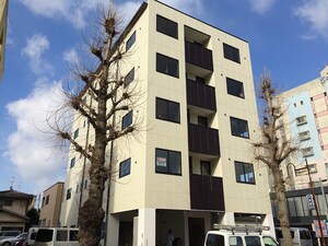 WINビル外観写真