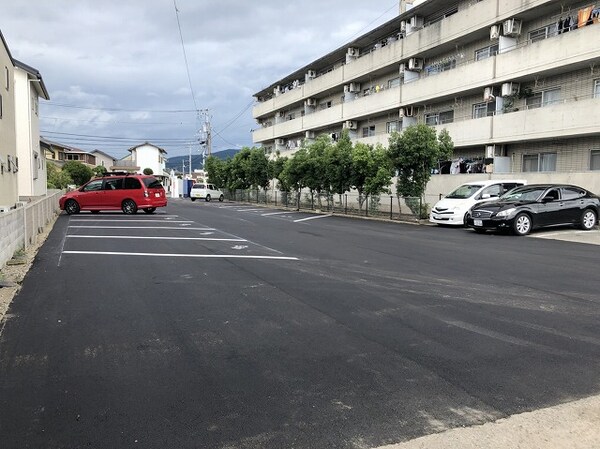 駐車場(キャロン・エスポワール)