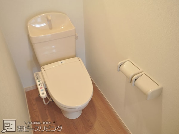 トイレ(ペットピア春日 ※同タイプの室内写真です)