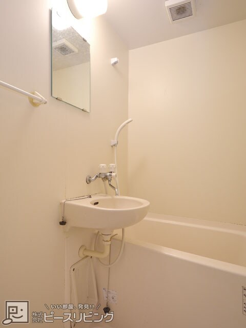 物件内観写真7　(※同室タイプの室内写真です。)