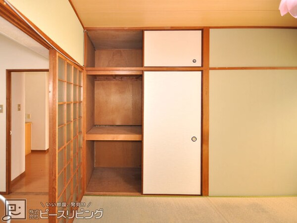 収納(原コーポ ※同タイプの室内写真です)