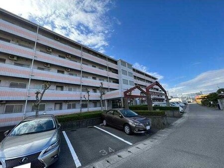 ロイヤルハイツ北島外観写真