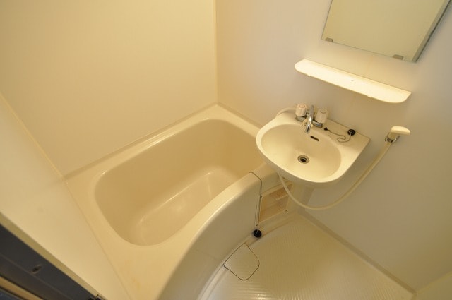 物件内観写真6　(ハイツしらゆり ※同タイプの室内写真です)