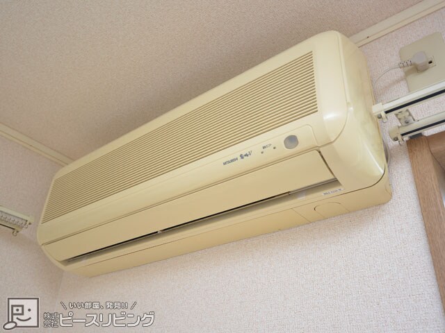 物件内観写真7　(イノセントコーポ：エアコンは1基)