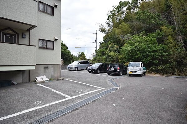駐車場(ピース・レーヴ)