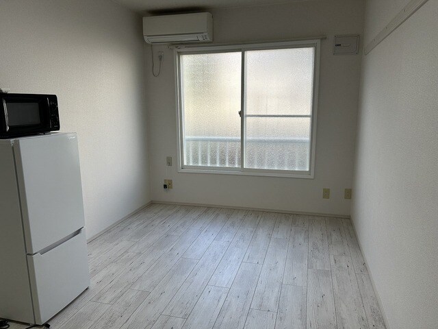 物件内観写真4　(別号室の写真になります)