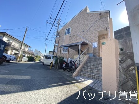 プレジャー福大前外観写真