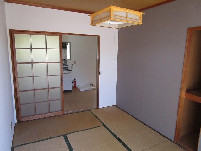 物件内観写真3　(和室)