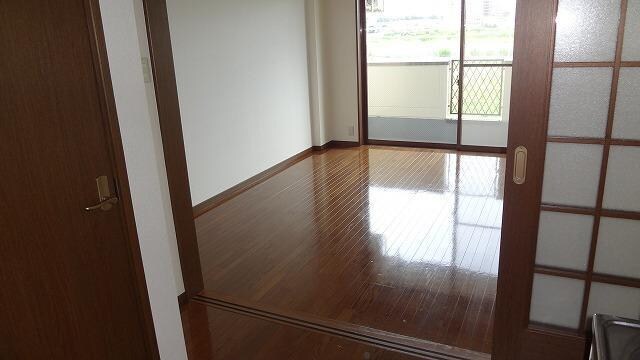 物件内観写真2　(洋室)