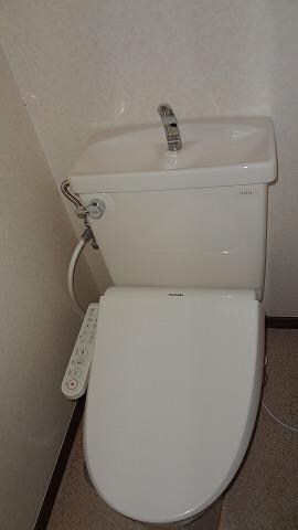 物件内観写真5　(トイレ)