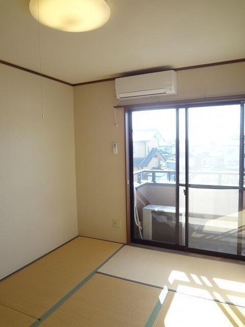 物件内観写真3　(和室)