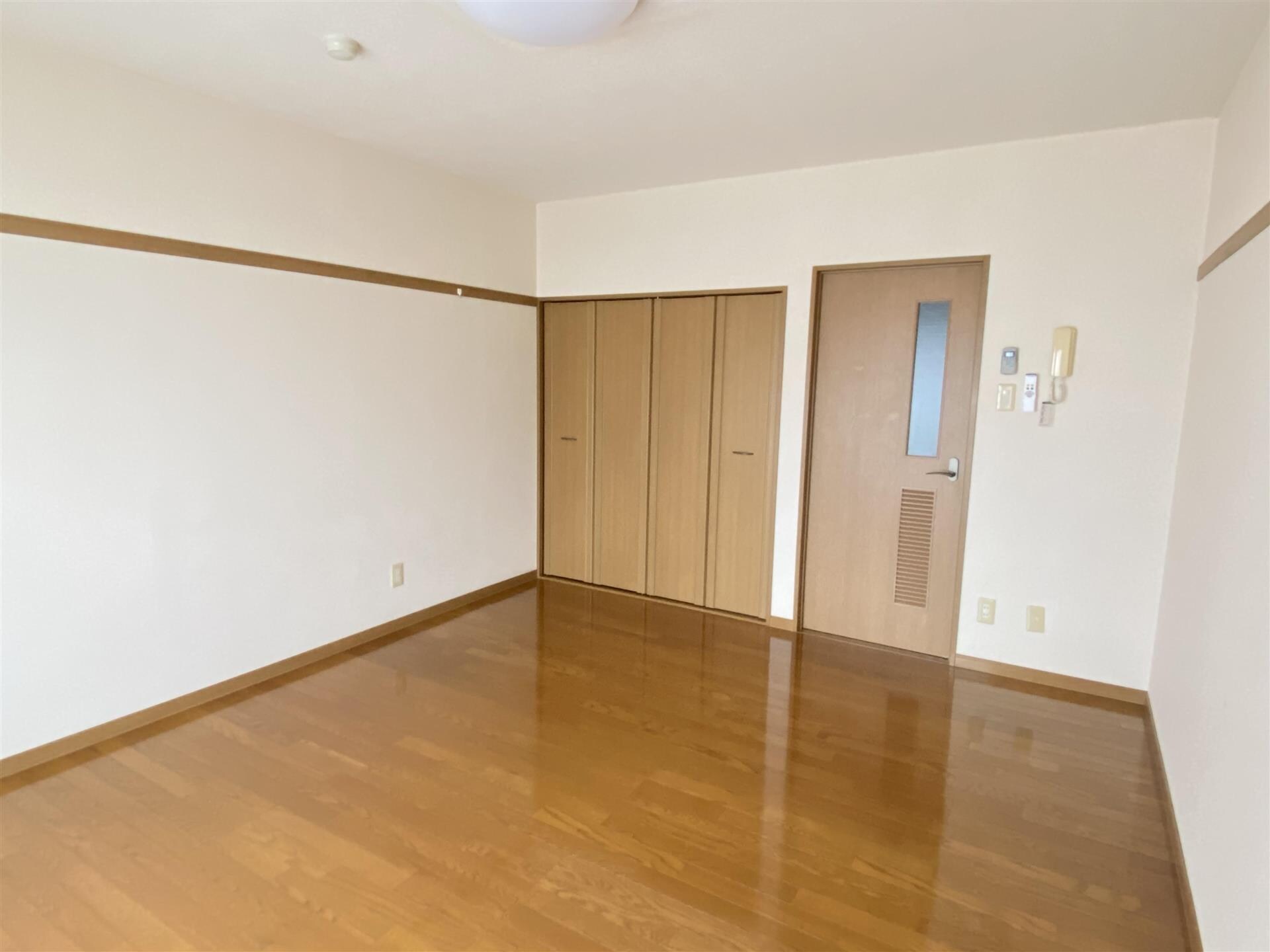 物件内観写真2　(洋室)