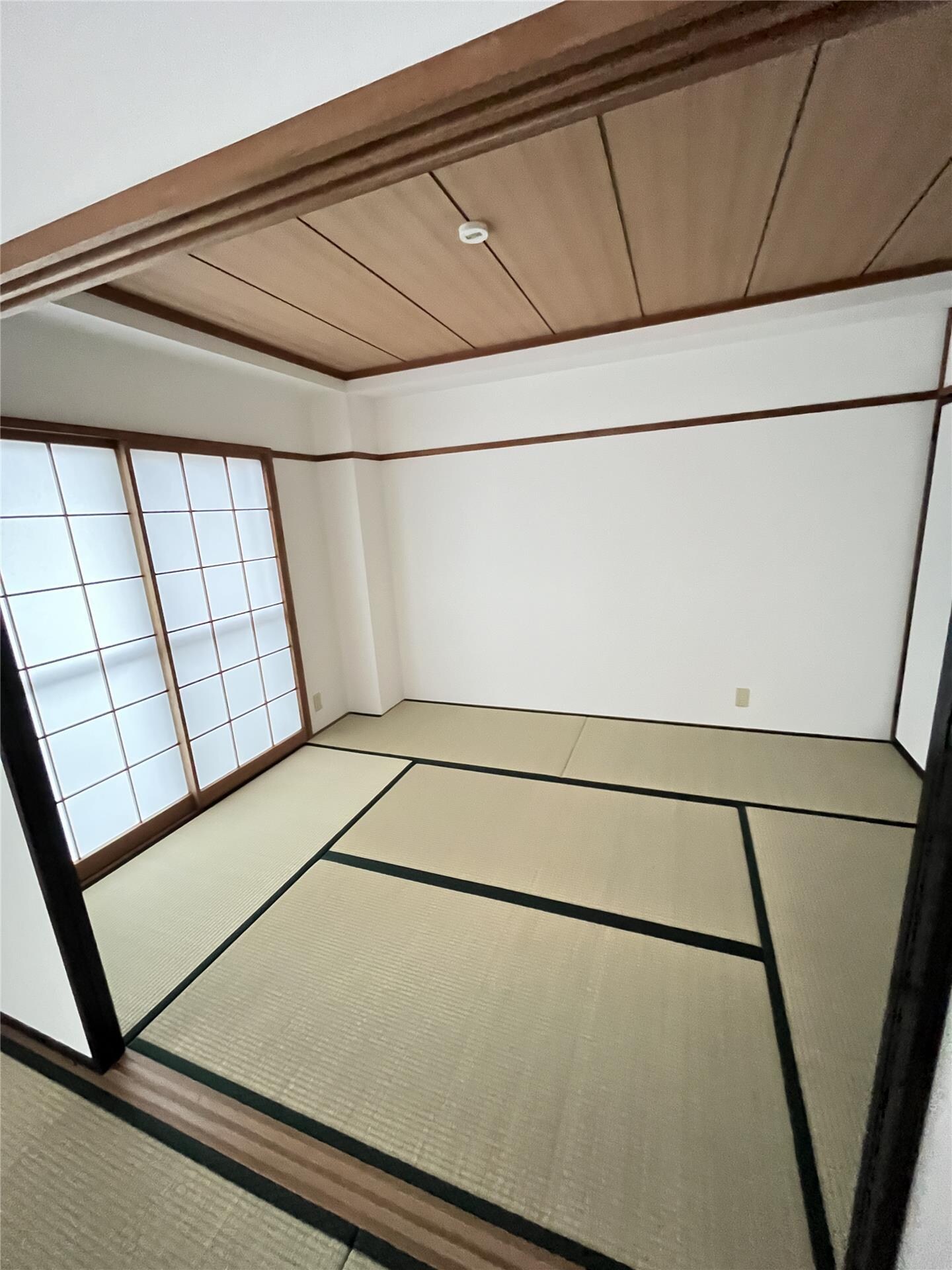 物件内観写真3　(和室)
