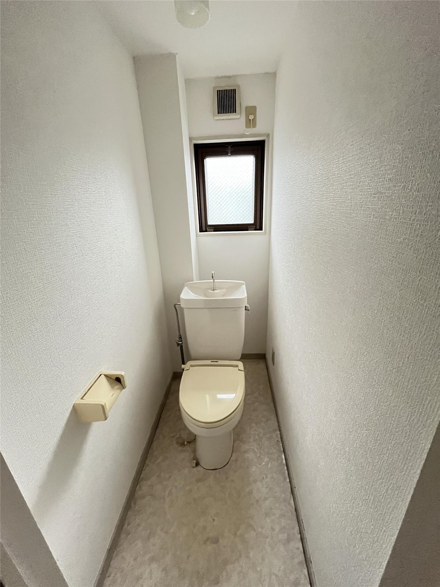 物件内観写真6　(トイレ)