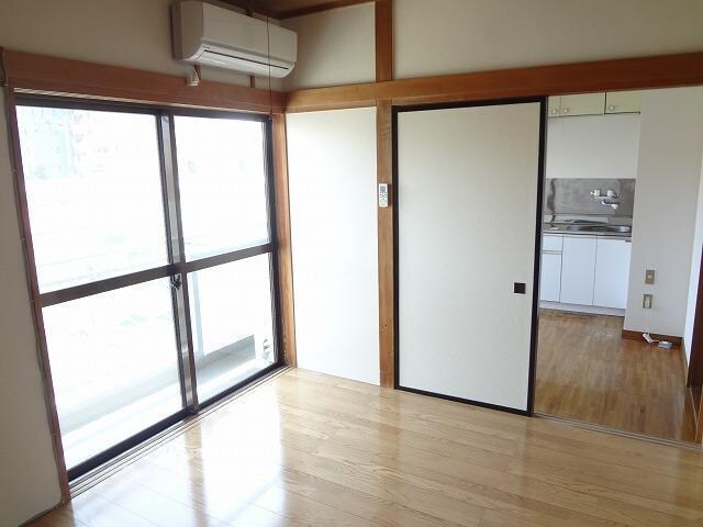 物件内観写真2　(洋室)