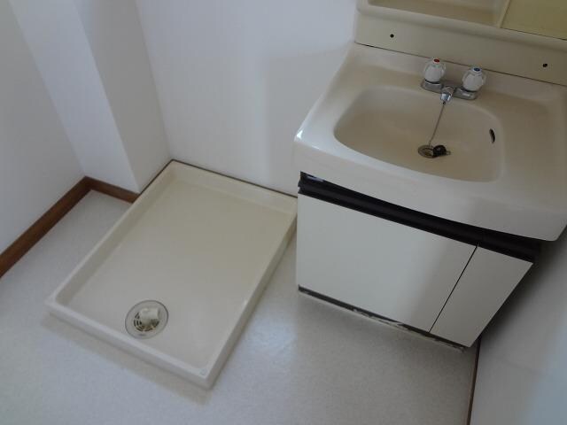 物件内観写真6　(洗面所)