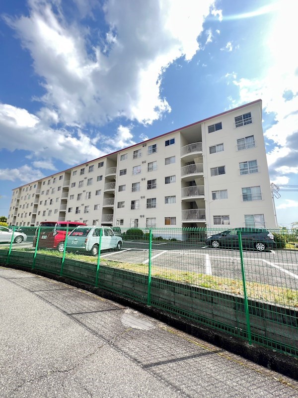 高倉台ハイツ1号棟