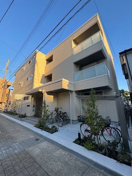 シャーメゾンガーデンズ本庄外観写真