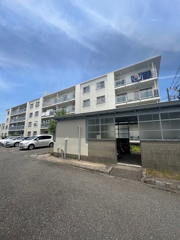 白川台ハイツ　1号棟