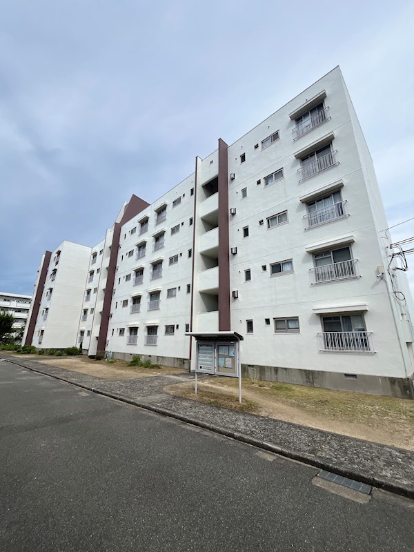高倉台1-2団地　2号棟