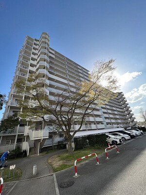 URパークタウン西武庫　7号棟外観写真