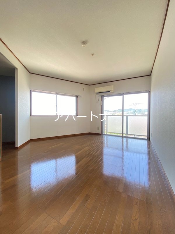 物件内観写真4　(洋室)