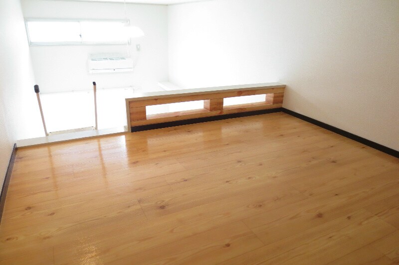 物件内観写真15　(ロフト上部)