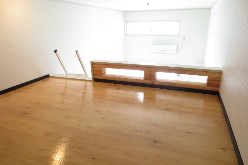 物件内観写真16　(ロフト上部)