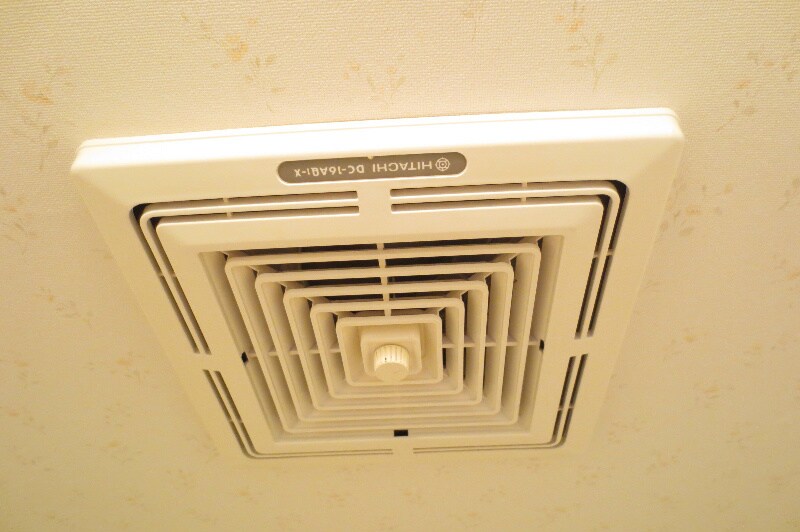 物件内観写真22　(キッチンの換気扇)