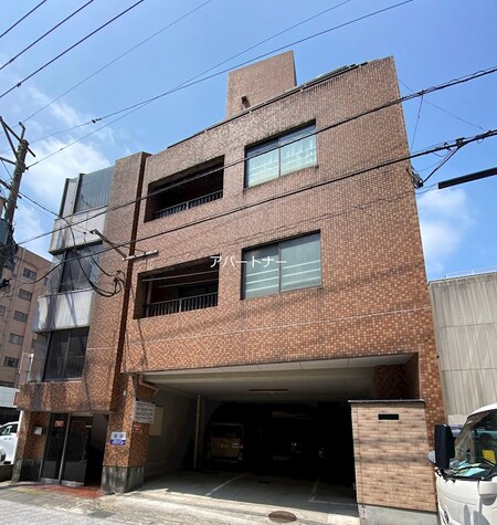 上新ビル外観写真