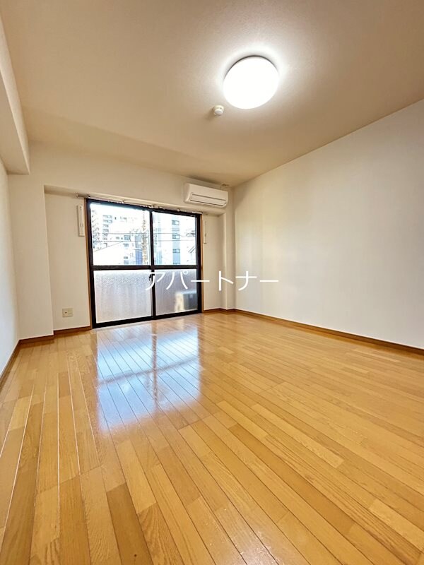 物件内観写真4　(現状優先※別階同号室)