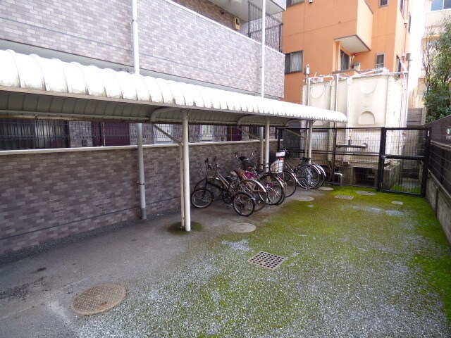 物件外観写真4　(駐輪場あります♪)