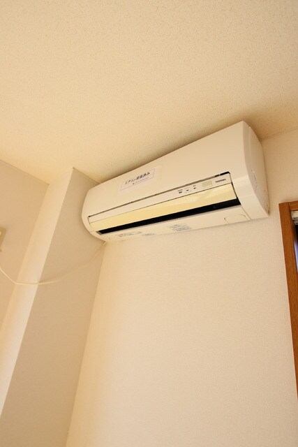 物件内観写真10　(エアコンは1基設置済みです)