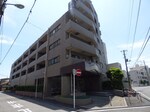 オートロック付マンションです。