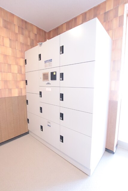 物件外観写真6　(宅配ボックス)