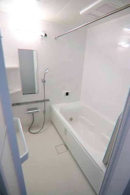 物件内観写真4　(お風呂です)