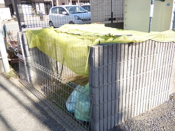 共用設備(敷地内ゴミ置場)